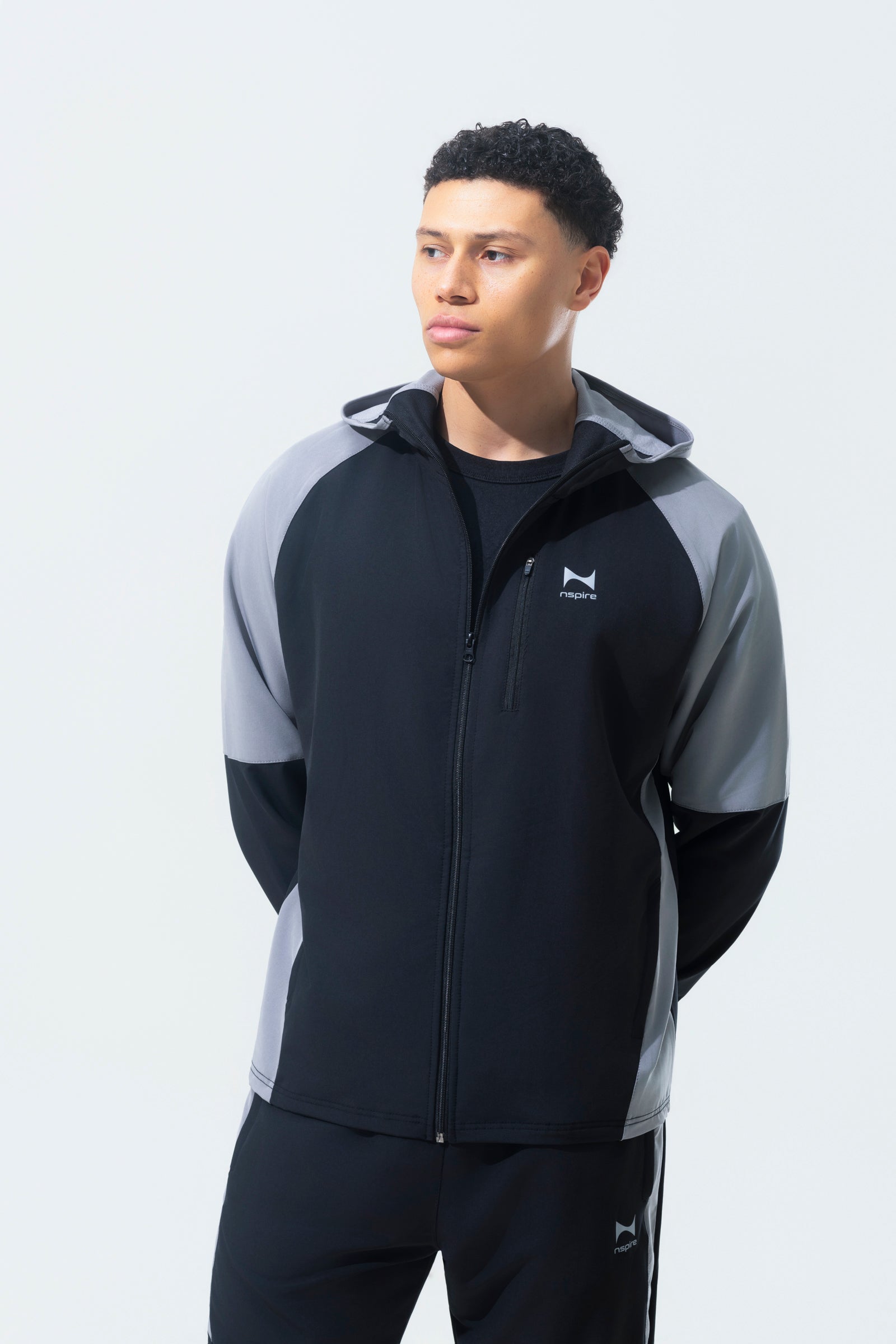Elite Performance Tracksuit – Black/Silver