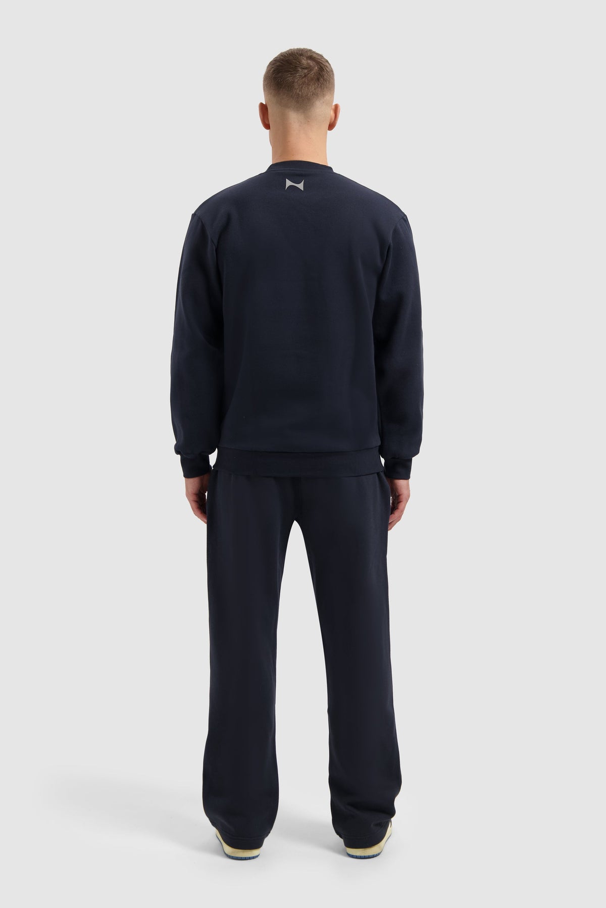 Nspire Fleece-Sweatshirt in Marineblau – Rückansicht